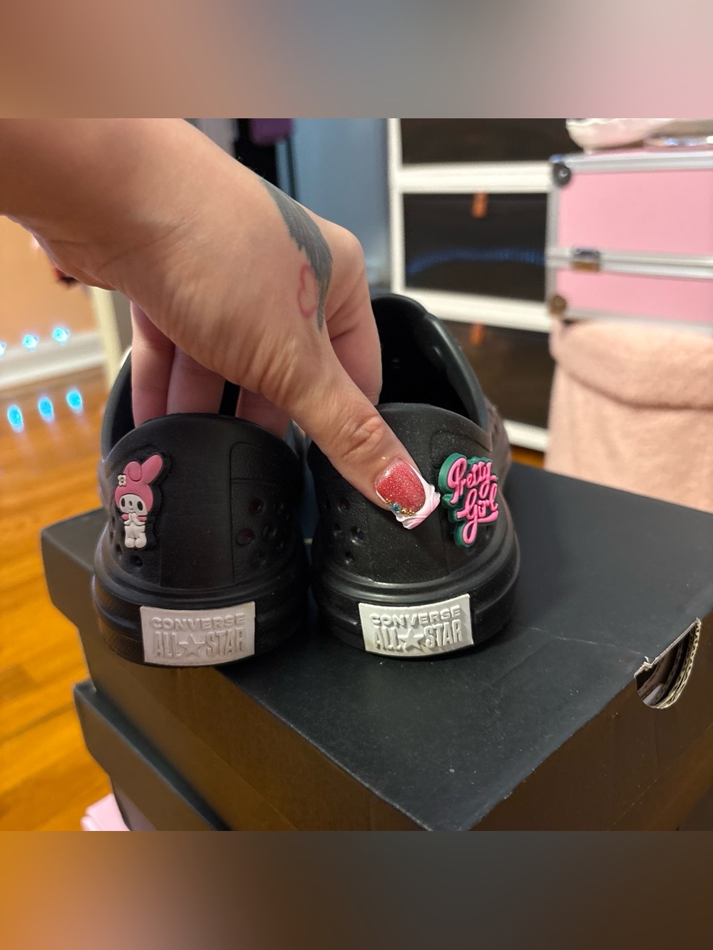 Converse Crocs Customize - Picture 4 of 7
